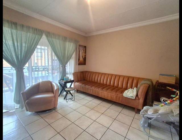 2 BEDROOM PROPERTY TO RENT IN RAVENSWOOD